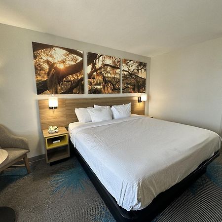 Days Inn By Wyndham Adel I-75 Exterior foto