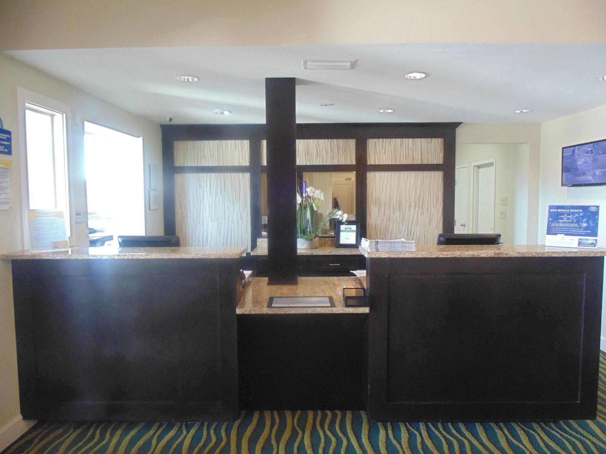 Days Inn By Wyndham Adel I-75 Exterior foto